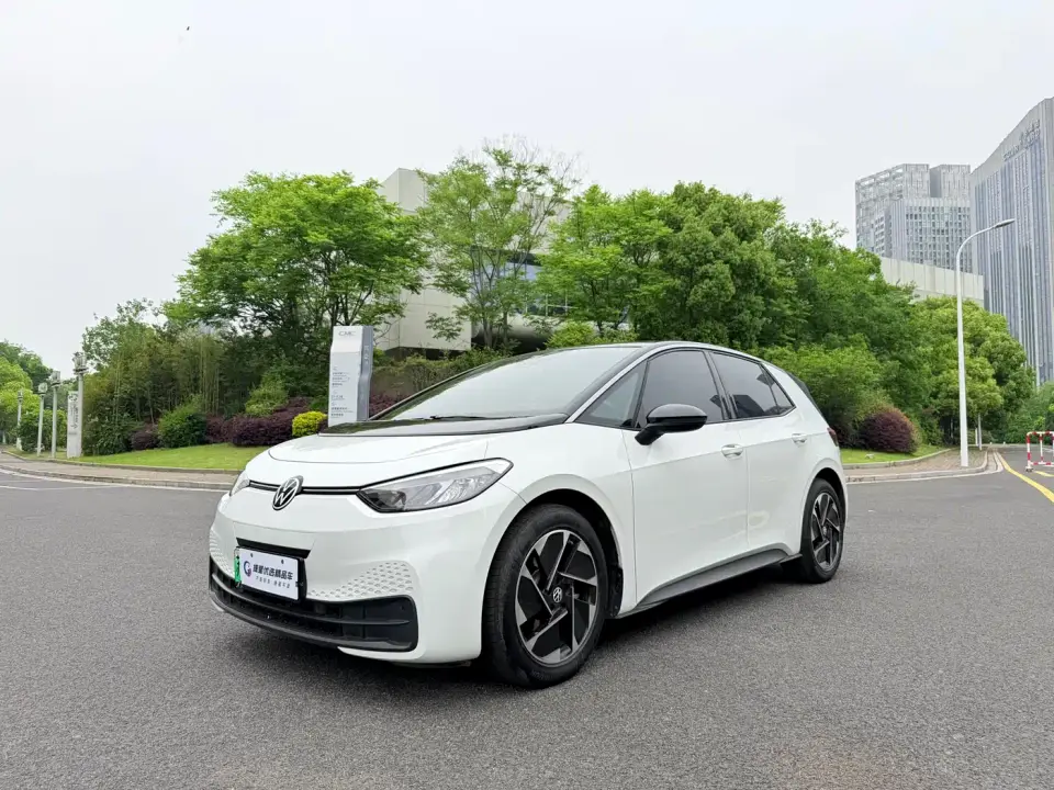 Volkswagen ID.3 Smart Outstanding Edition 2024