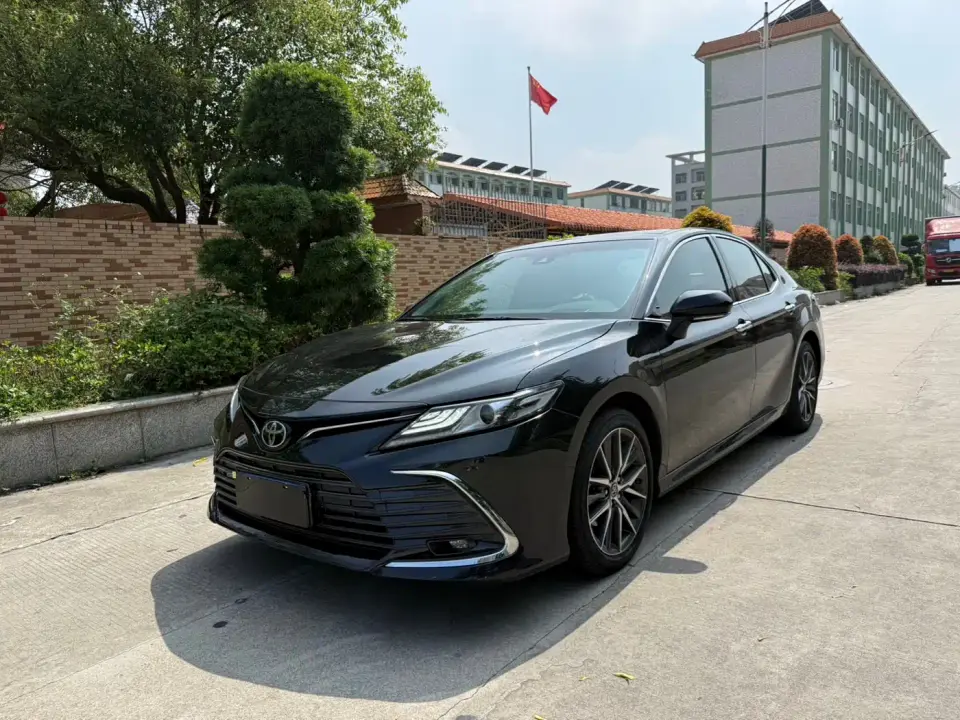 Toyota Camry 2.5G Luxury Edition 2022