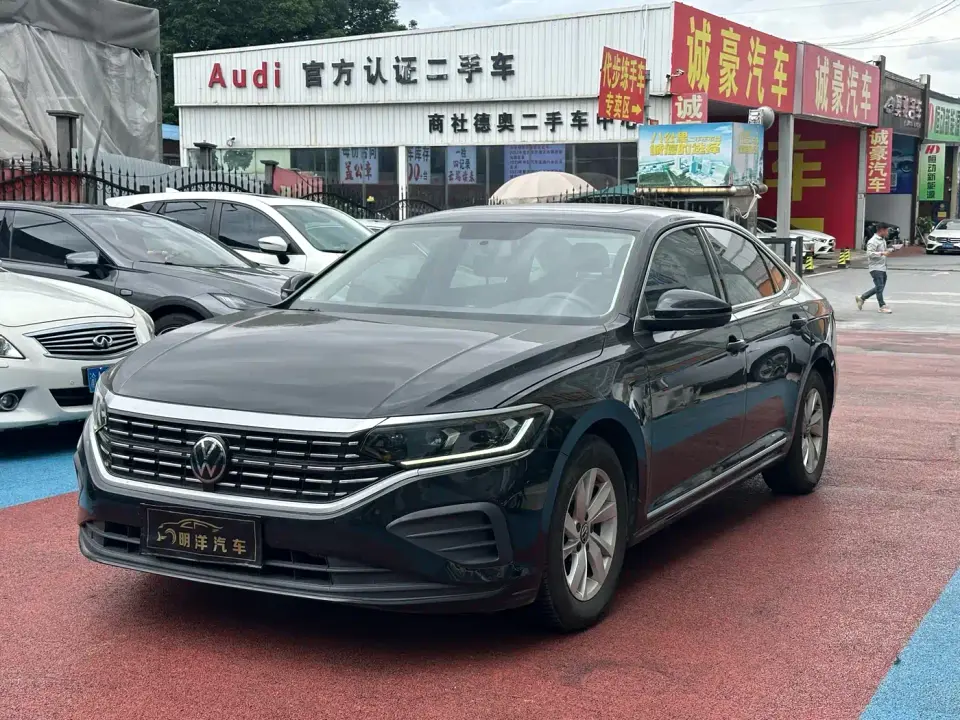 Volkswagen Passat Outstanding 280TSI Business Edition 2025