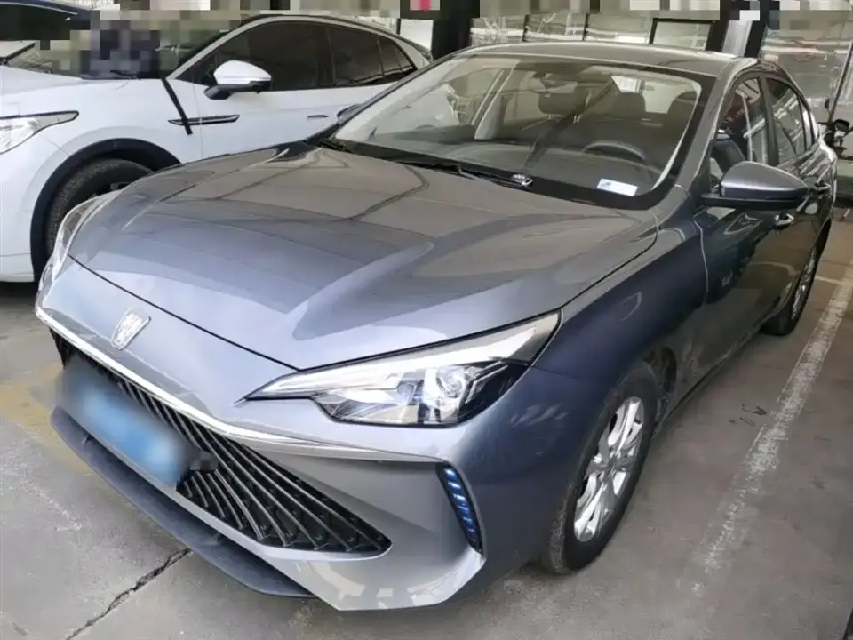 Roewe i5 1.5L CVT Luxury Edition 2025