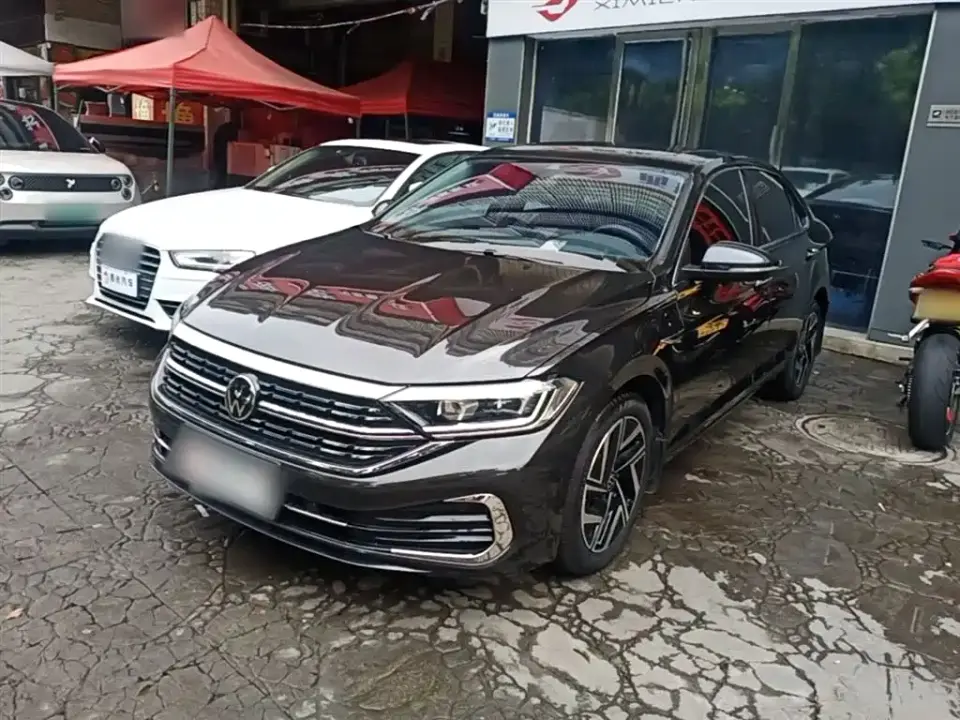 Volkswagen Sagitar 300TSI DSG Surpassing Edition 2023