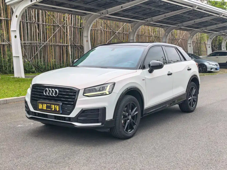 Audi Q2L Model 35 TFSI Fashion Dynamic 2021