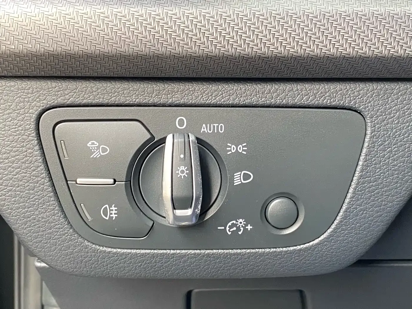 Audi Q5L Model 45 TFSI Luxury Dynamic 2024 — фото 17