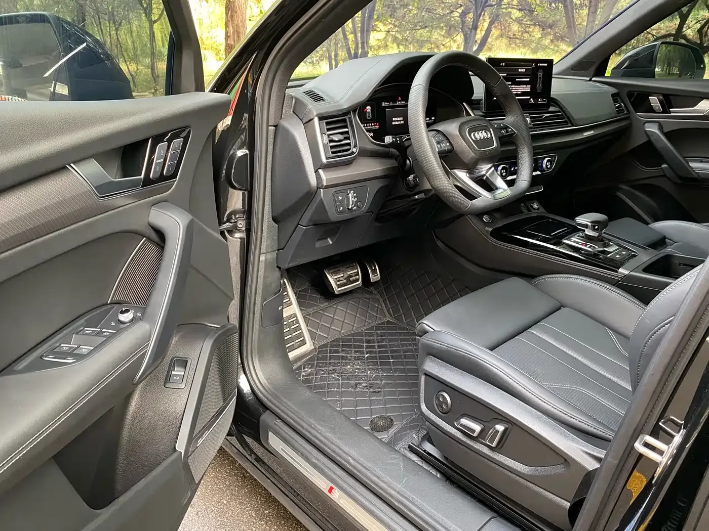 Audi Q5L Model 45 TFSI Luxury Dynamic 2024 — фото 4