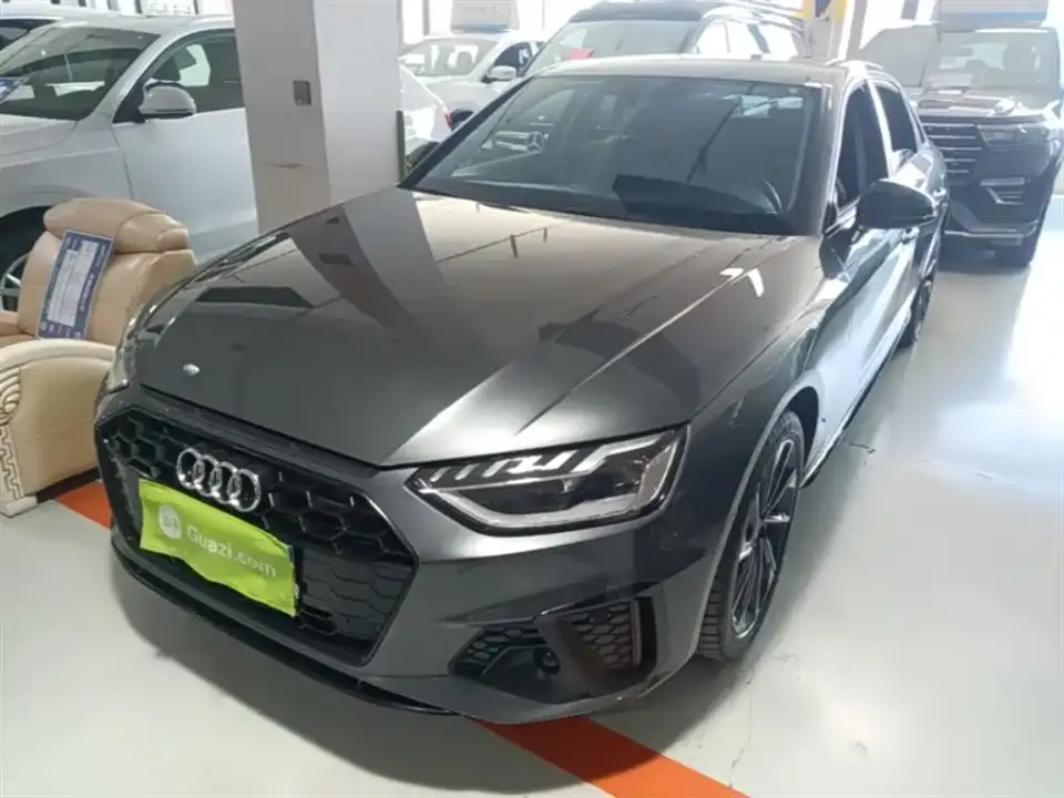 Audi A4L 40 TFSI Luxury Dynamic 2023