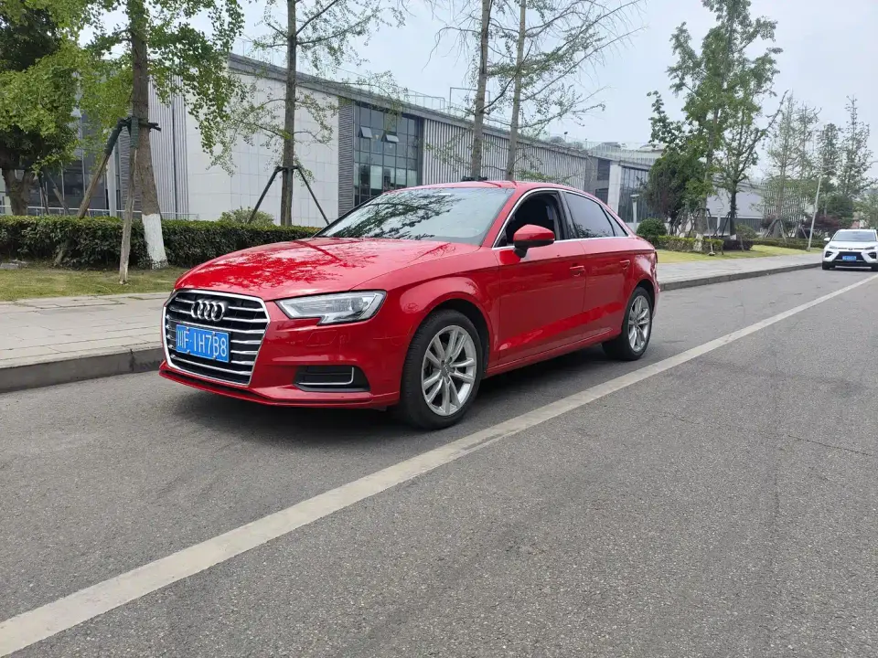 Audi A3 Limousine 35 TFSI Progressive China VI 2019