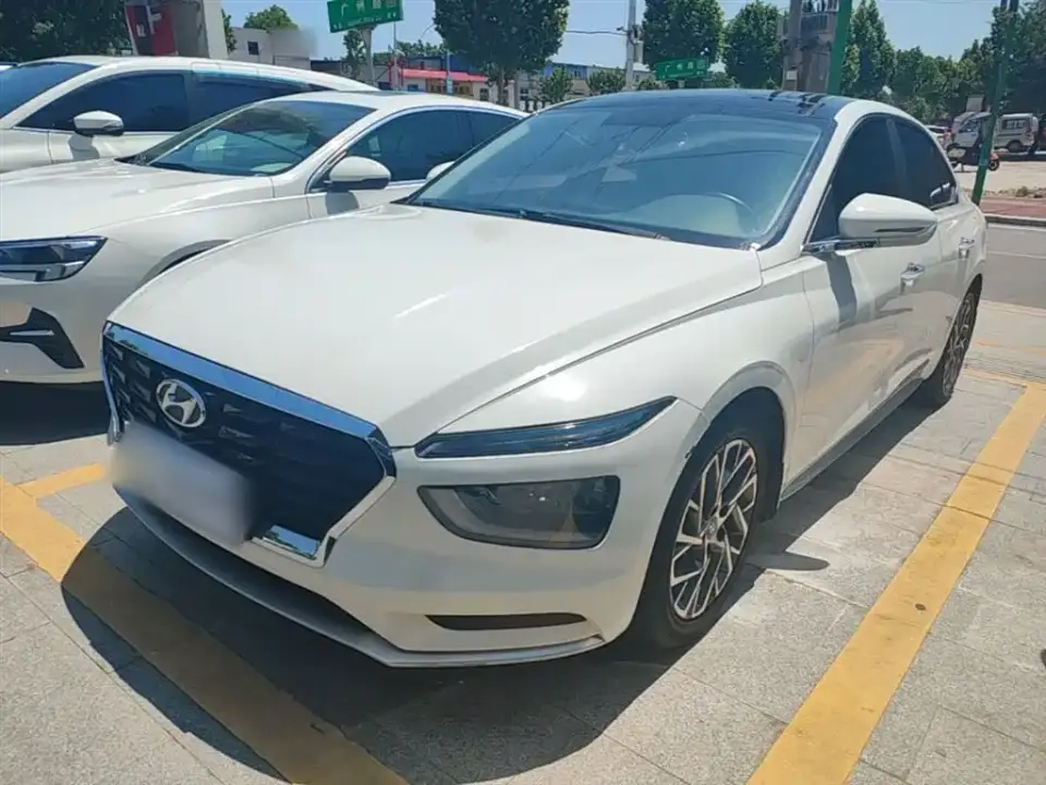 Hyundai Mistra 1.8L CVT GLX Elite 2021