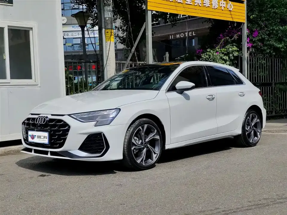 Audi A3 Sportback 35TFSI Flying Premium 2025