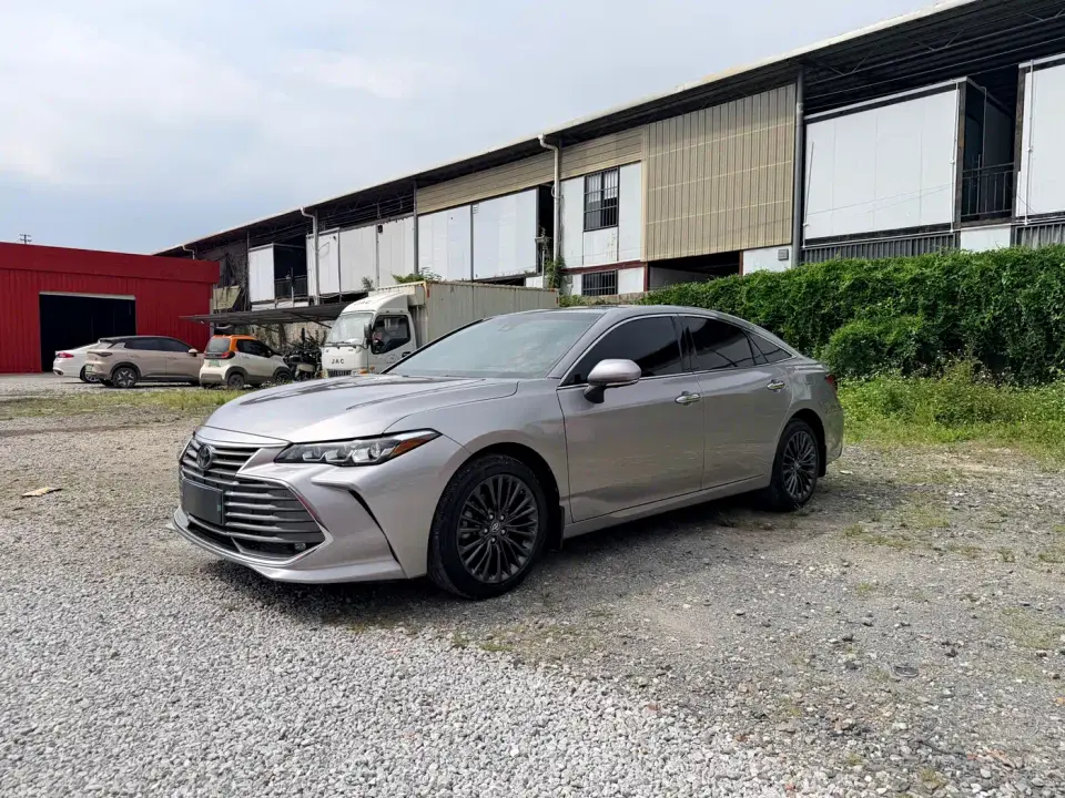 Toyota Avalon 2.0L XLE Premium Edition (China VI) 2021
