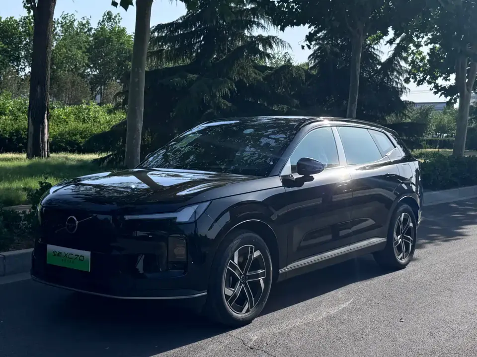 Volvo XC70 Plug-in Hybrid AWD Extended Range Core 2026
