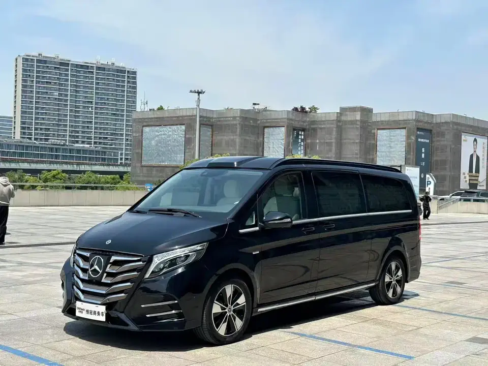 Mercedes-Benz V-Class V 260 L Long Wheelbase Premium Edition 2022