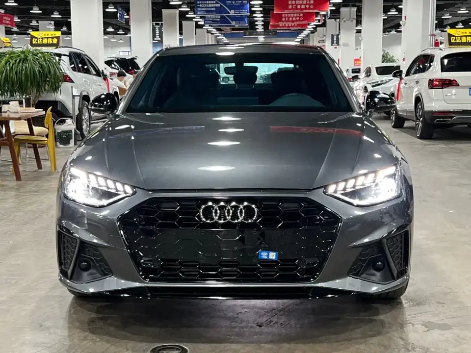 Audi A4L 2 Million Celebration Edition 40 TFSI Luxury Dynamic 2025