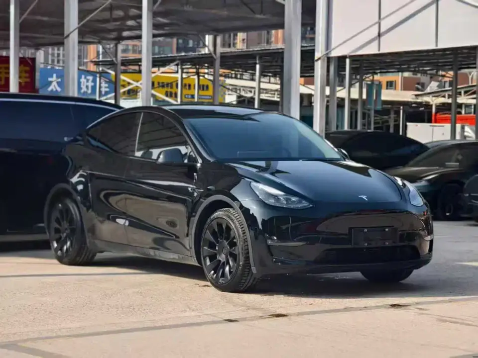 Tesla Model Y Facelift Rear-Wheel Drive Version 2023