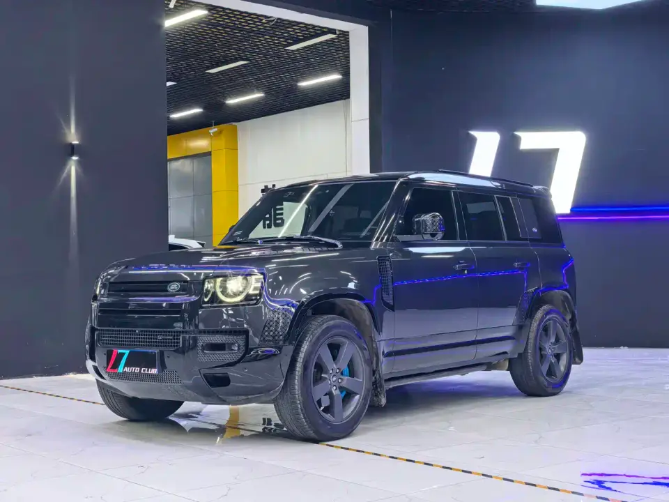 Land Rover Defender Model 110 3.0T P400 X-DYNAMIC HSE 2023