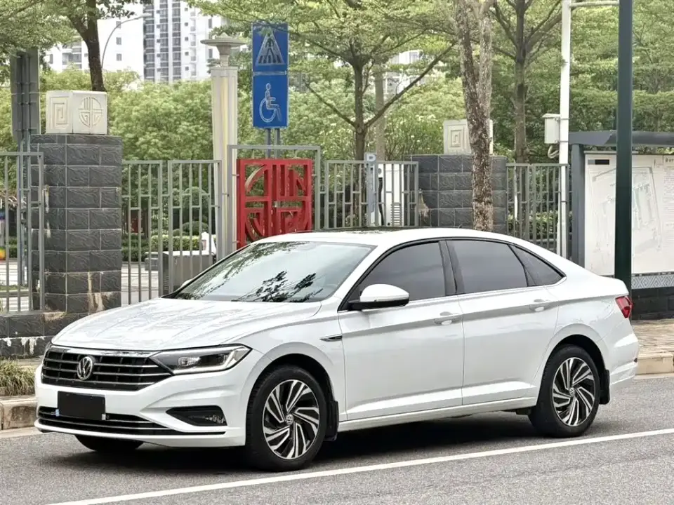 Volkswagen Sagitar 280TSI DSG Surpassing Edition 2021