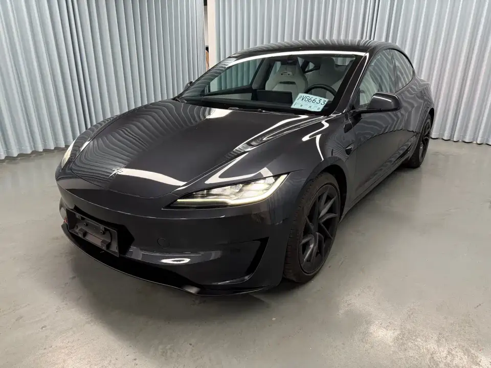 Tesla Model 3 High-Performance All-Wheel Drive Edition 2024