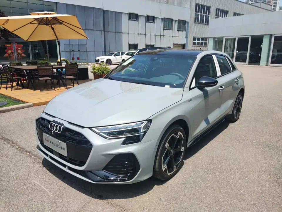 Audi A3 Facelift Sportback 35TFSI Flying Spur Premium + Luxury Selection Package 2026
