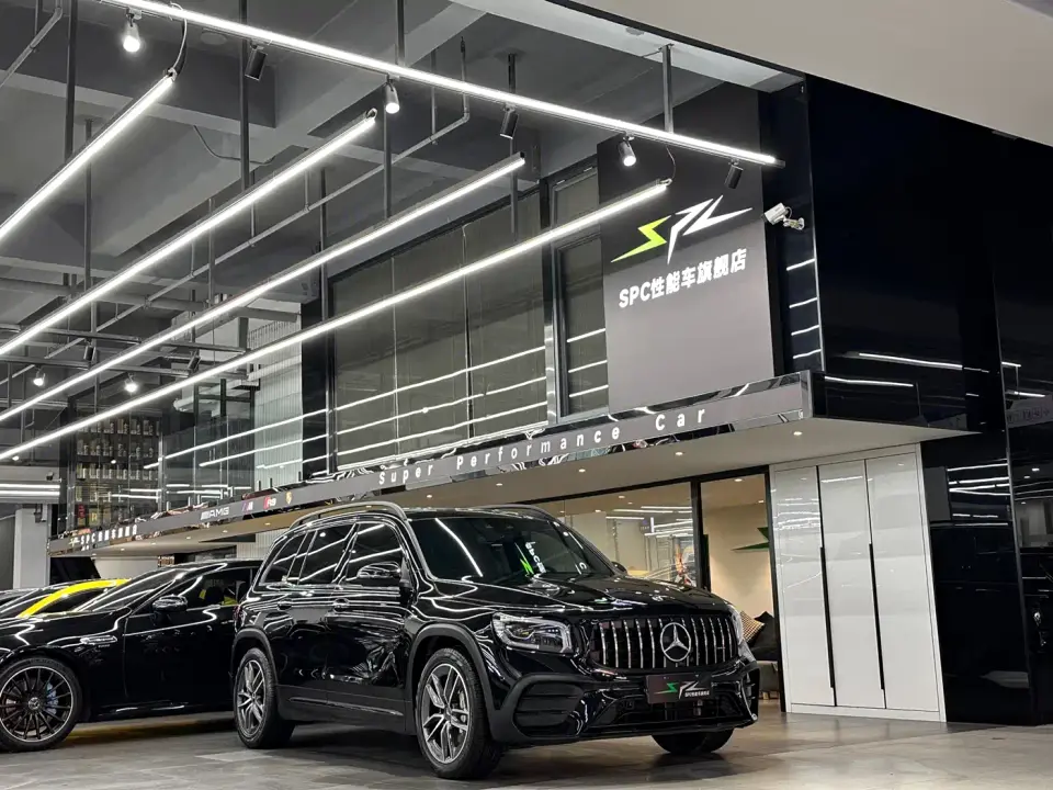 Mercedes-Benz GLB AMG Model AMG GLB 35 4MATIC 2023