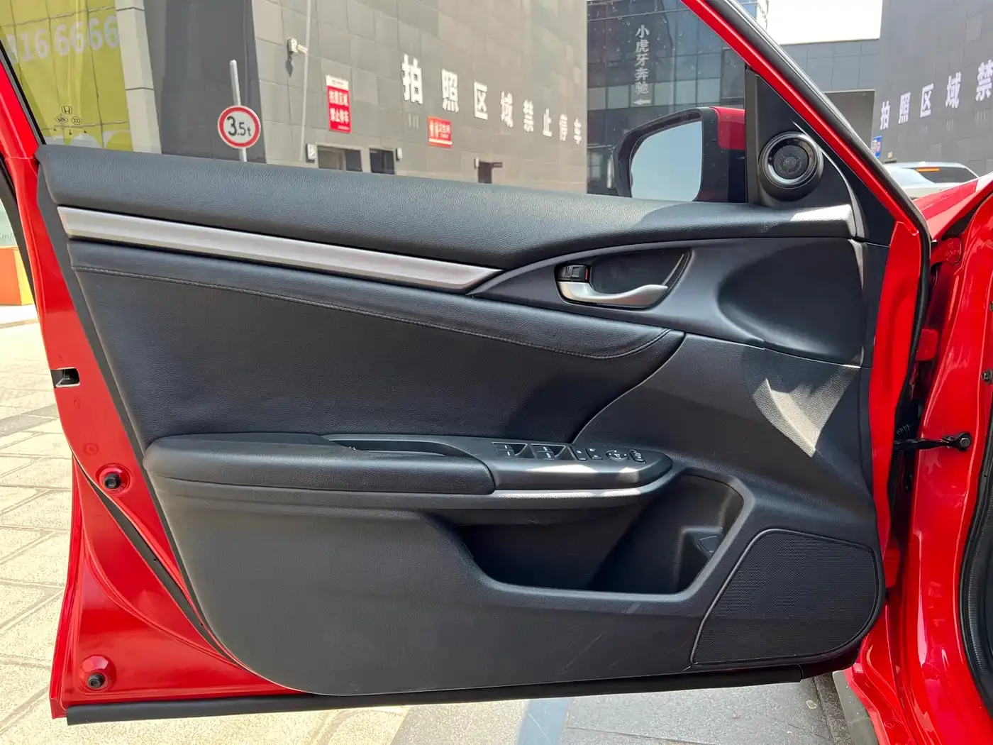 Honda Civic HATCHBACK 220TURBO CVT Trend Controller 2022 — фото 11