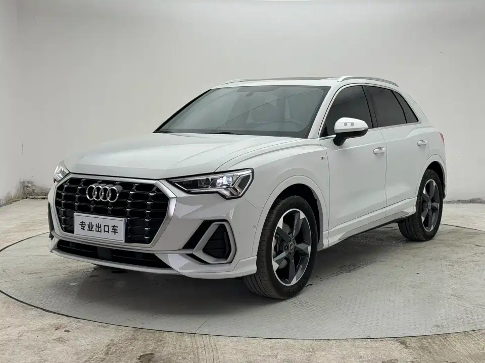 Audi Q3 35 TFSI Fashion Dynamic (1.4T) 2023