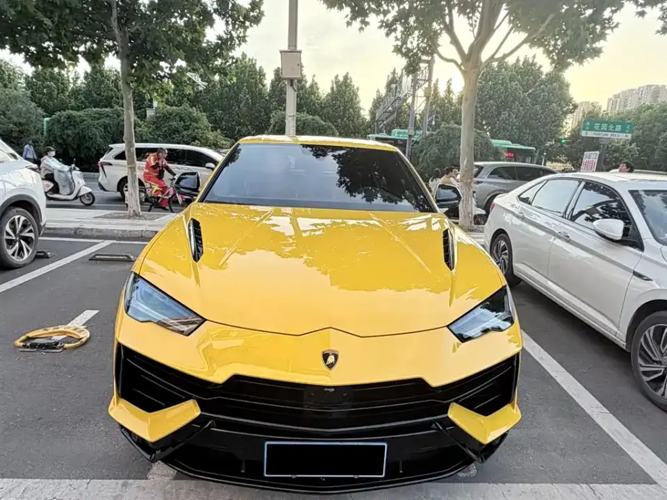 Lamborghini Urus 4.0T V8 S 2024