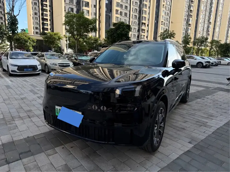 Lynk & Co 900 1.5T Ultra 2025