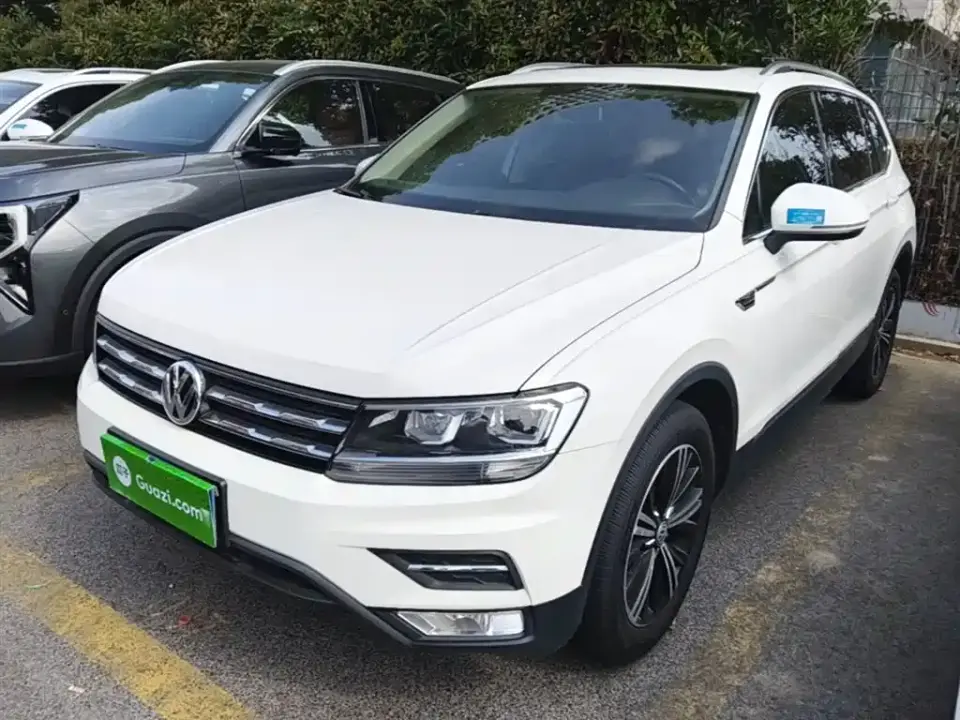Volkswagen Tiguan L Facelift 330TSI Auto 2WD Panorama Comfort China VI 2020