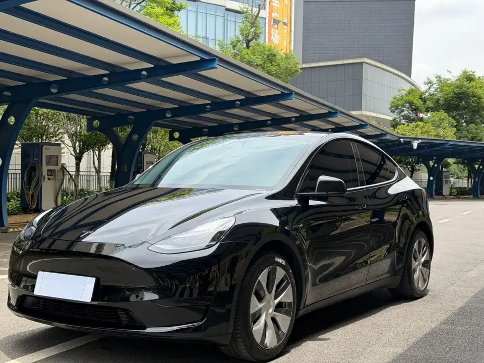 Tesla Model Y Facelift Rear-Wheel Drive Version 2023