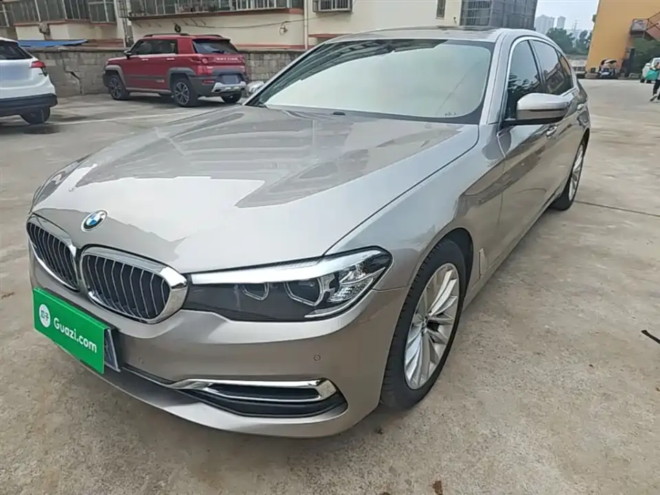 BMW 5 Series 525Li Luxury Package 2020