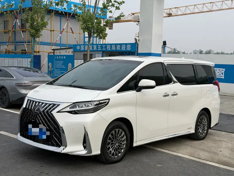 Lexus LM 300h 4-Seat Imperial Edition 2022