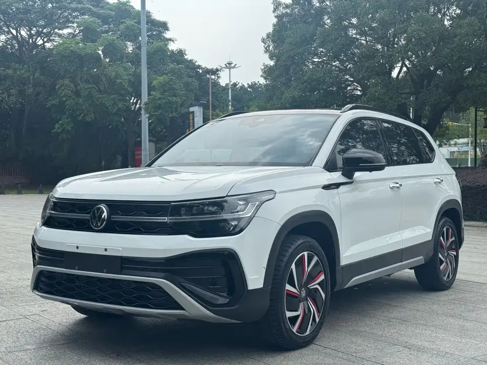 Volkswagen Tharu 300TSI 2WD Moon Premium Edition 2024