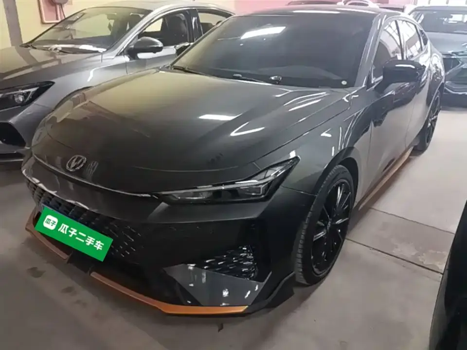 Changan UNI-V 1.5T Deluxe Sport 2025