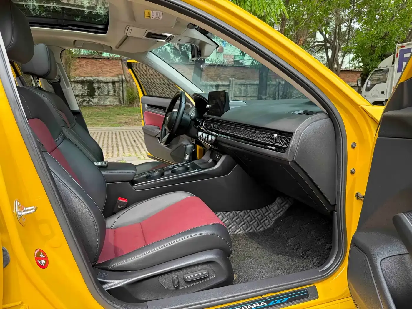 Honda Integra 240TURBO CVT Premium Edition 2022 — фото 12
