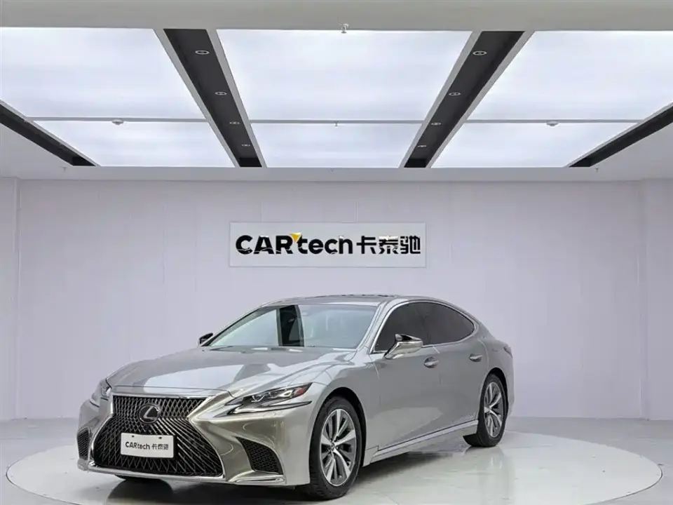 Lexus LS 500h Excellence (China VI) 2020