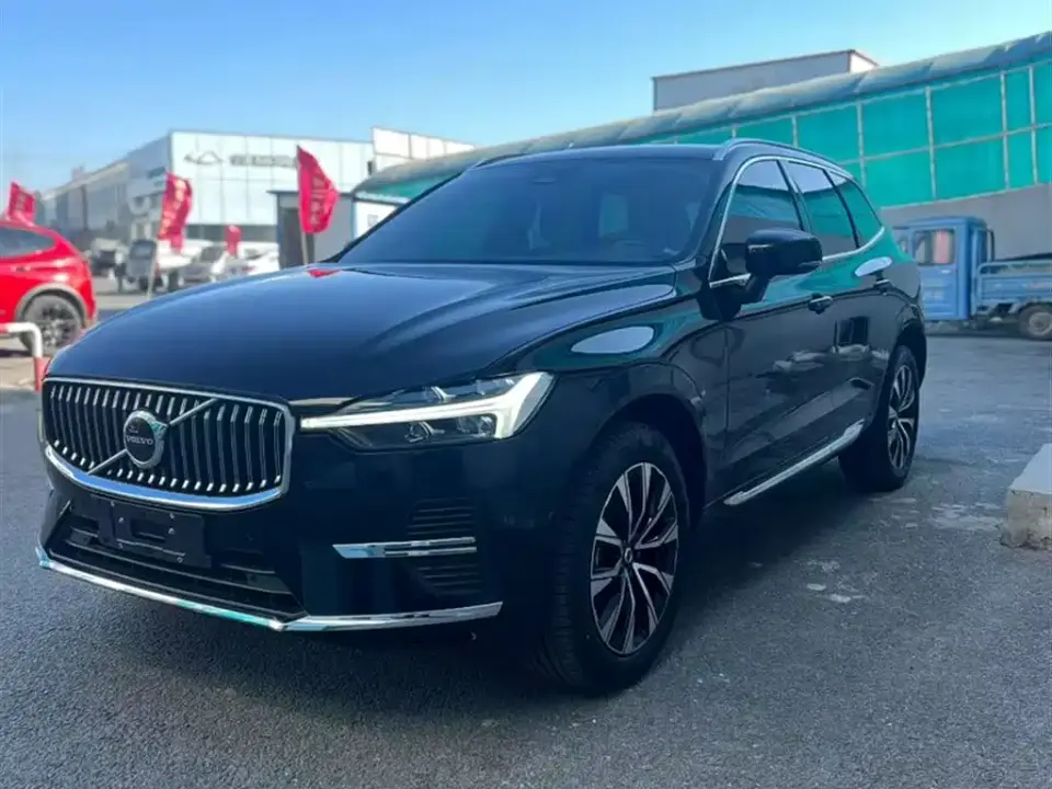 Volvo XC60 B5 AWD Zhiyuan Luxury Edition 2024
