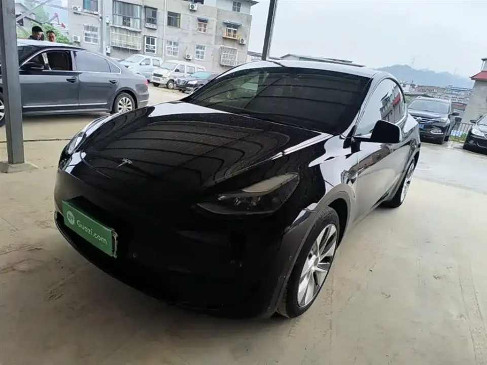 Tesla Model Y Facelift Rear-Wheel Drive Version 2023