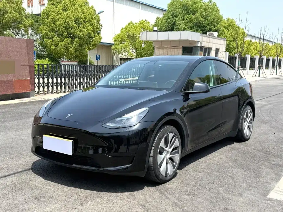 Tesla Model Y Rear-Wheel Drive Version 2023