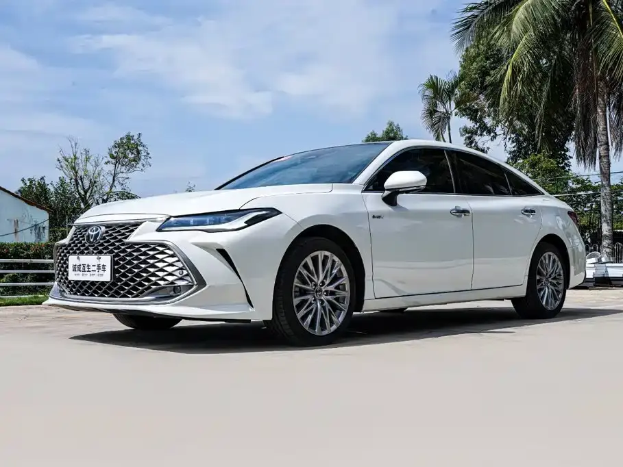 Toyota Avalon Model Hybrid 2.5L XLE Prestige Edition 2025