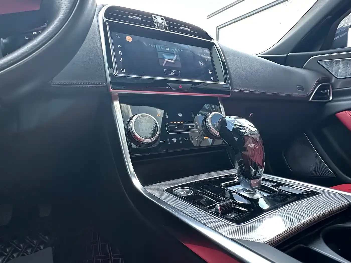 Jaguar XEL 2.0T 250PS R-DYNAMIC S Progressive Sport Edition 2022 — фото 7