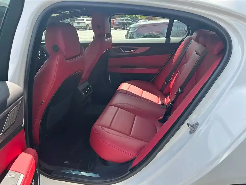 Jaguar XEL Model 2.0T 250PS R-DYNAMIC S Progressive Sport Edition 2025 — фото 11