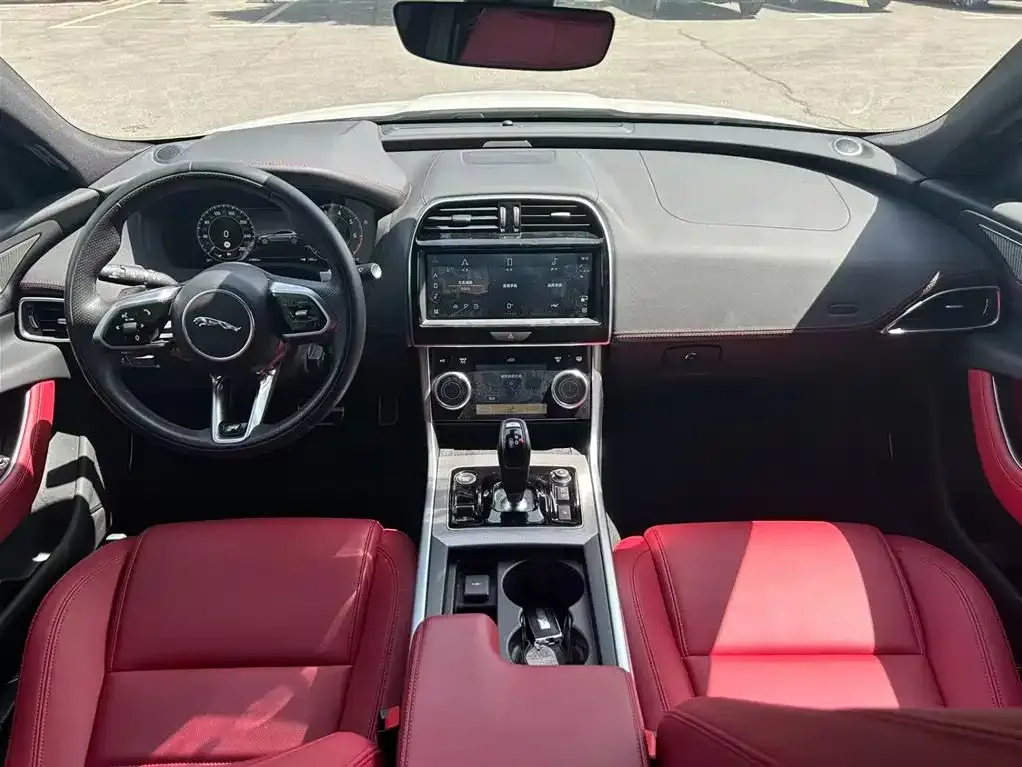 Jaguar XEL Model 2.0T 250PS R-DYNAMIC S Progressive Sport Edition 2025 — фото 9