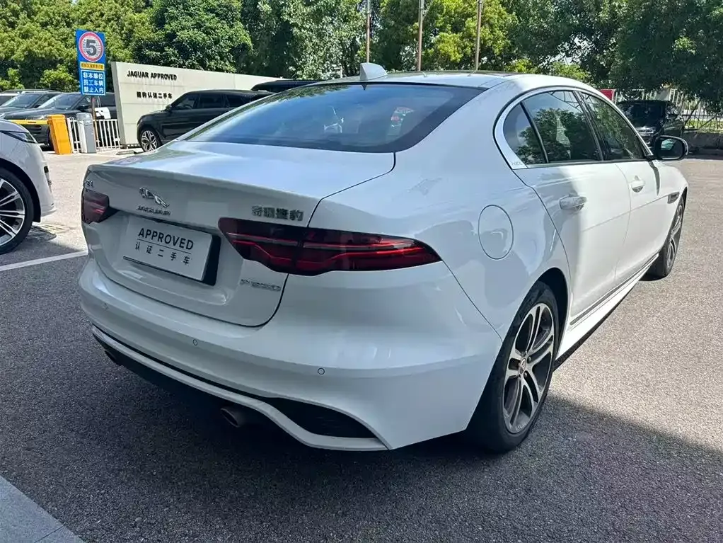 Jaguar XEL Model 2.0T 250PS R-DYNAMIC S Progressive Sport Edition 2025 — фото 7