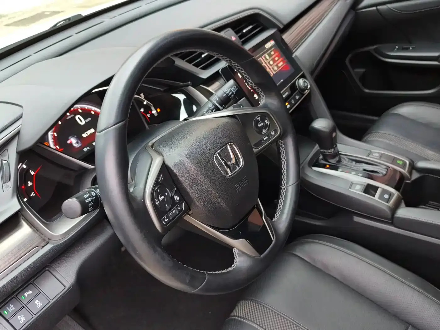 Honda Civic Hatchback 220TURBO CVT Sport 2022 — фото 14