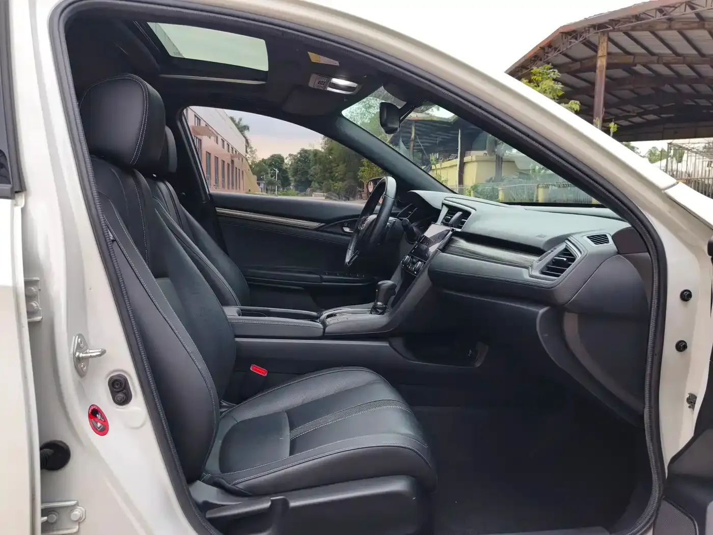 Honda Civic Hatchback 220TURBO CVT Sport 2022 — фото 11