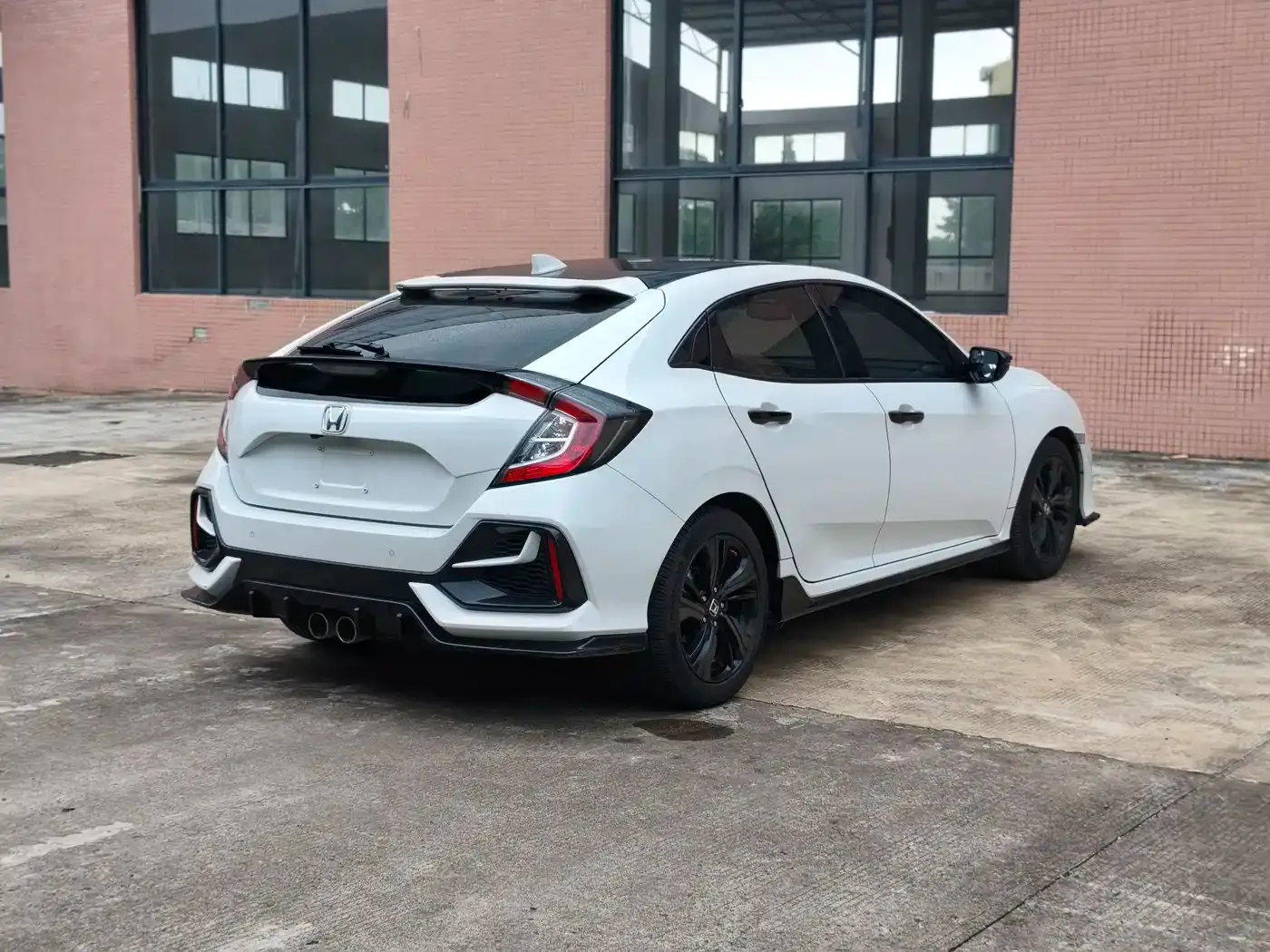 Honda Civic Hatchback 220TURBO CVT Sport 2022 — фото 6