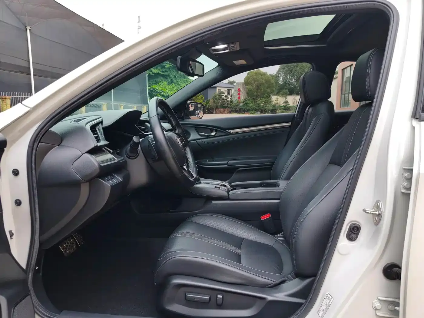 Honda Civic Hatchback 220TURBO CVT Sport 2022 — фото 9