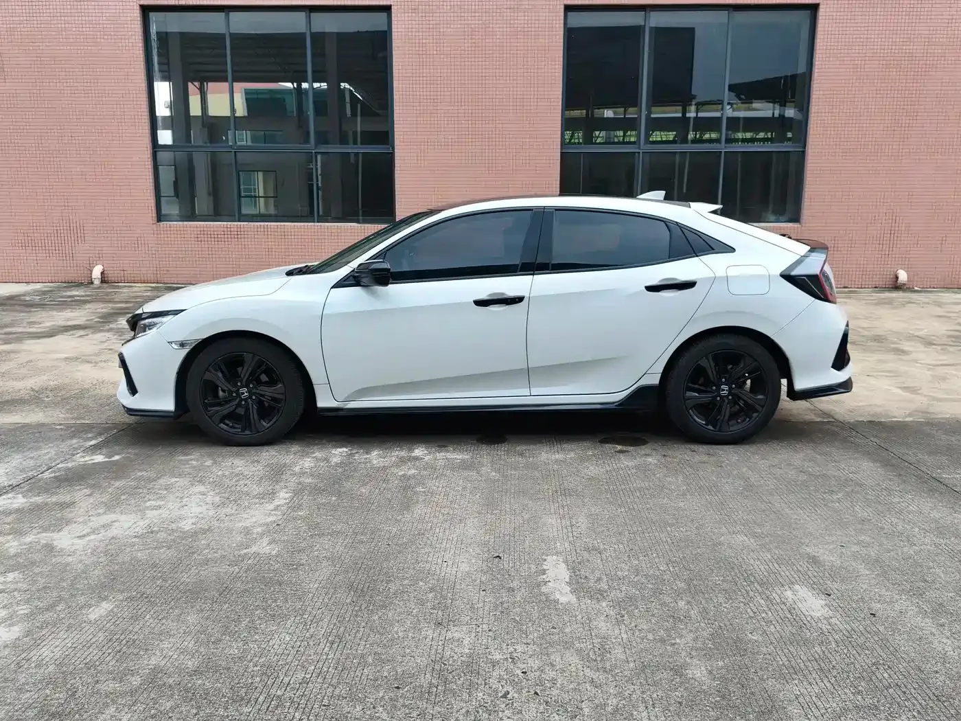 Honda Civic Hatchback 220TURBO CVT Sport 2022 — фото 5