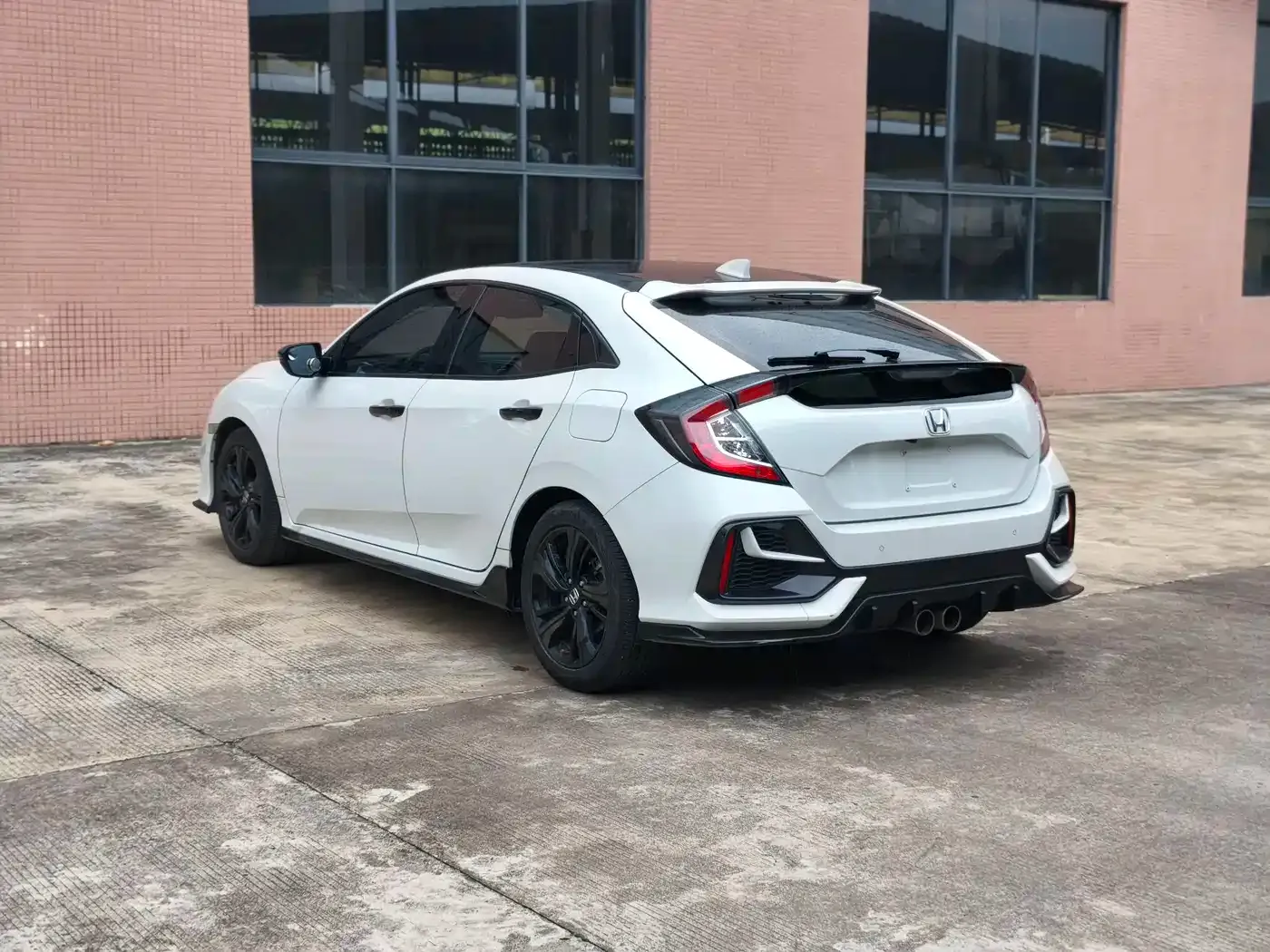 Honda Civic Hatchback 220TURBO CVT Sport 2022 — фото 8
