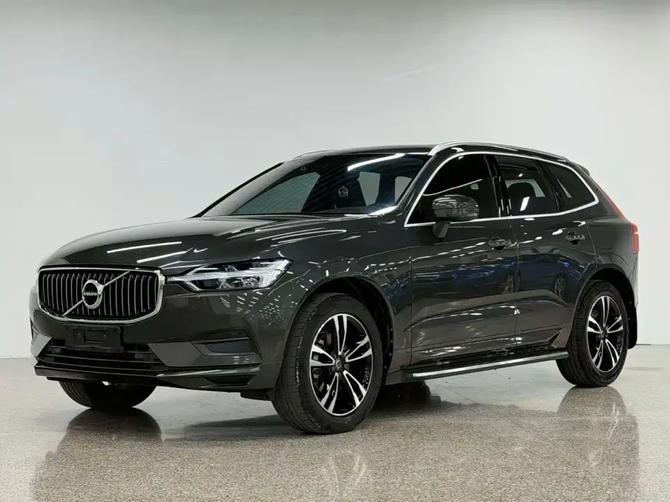 Volvo XC60 T5 4WD Intelligent Distance China VI 2019