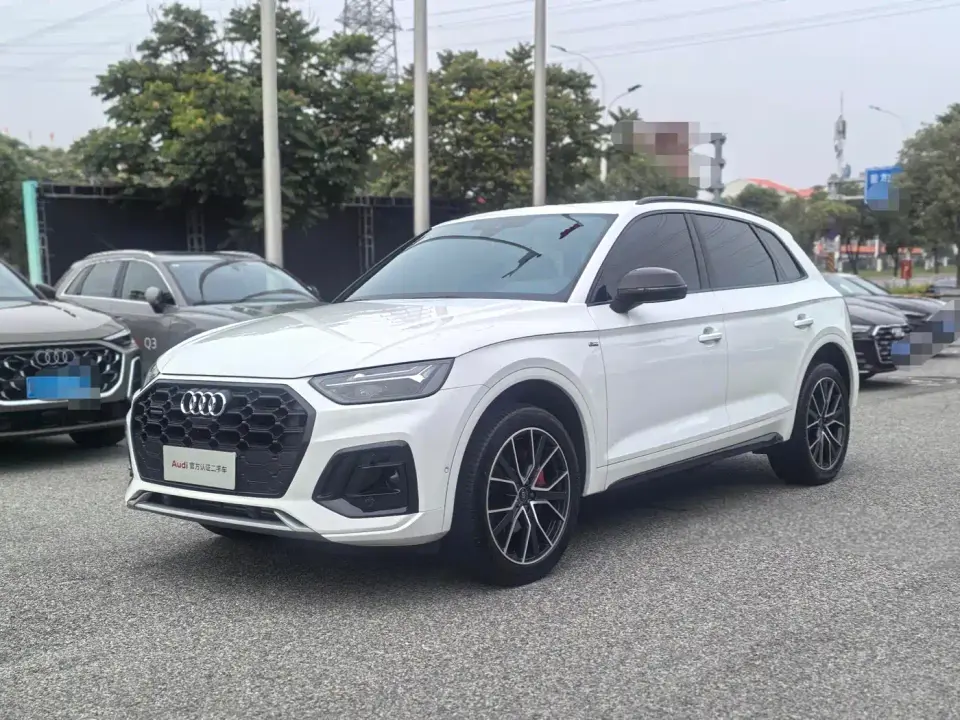 Audi Q5L Model 45 TFSI Luxury Dynamic 2024